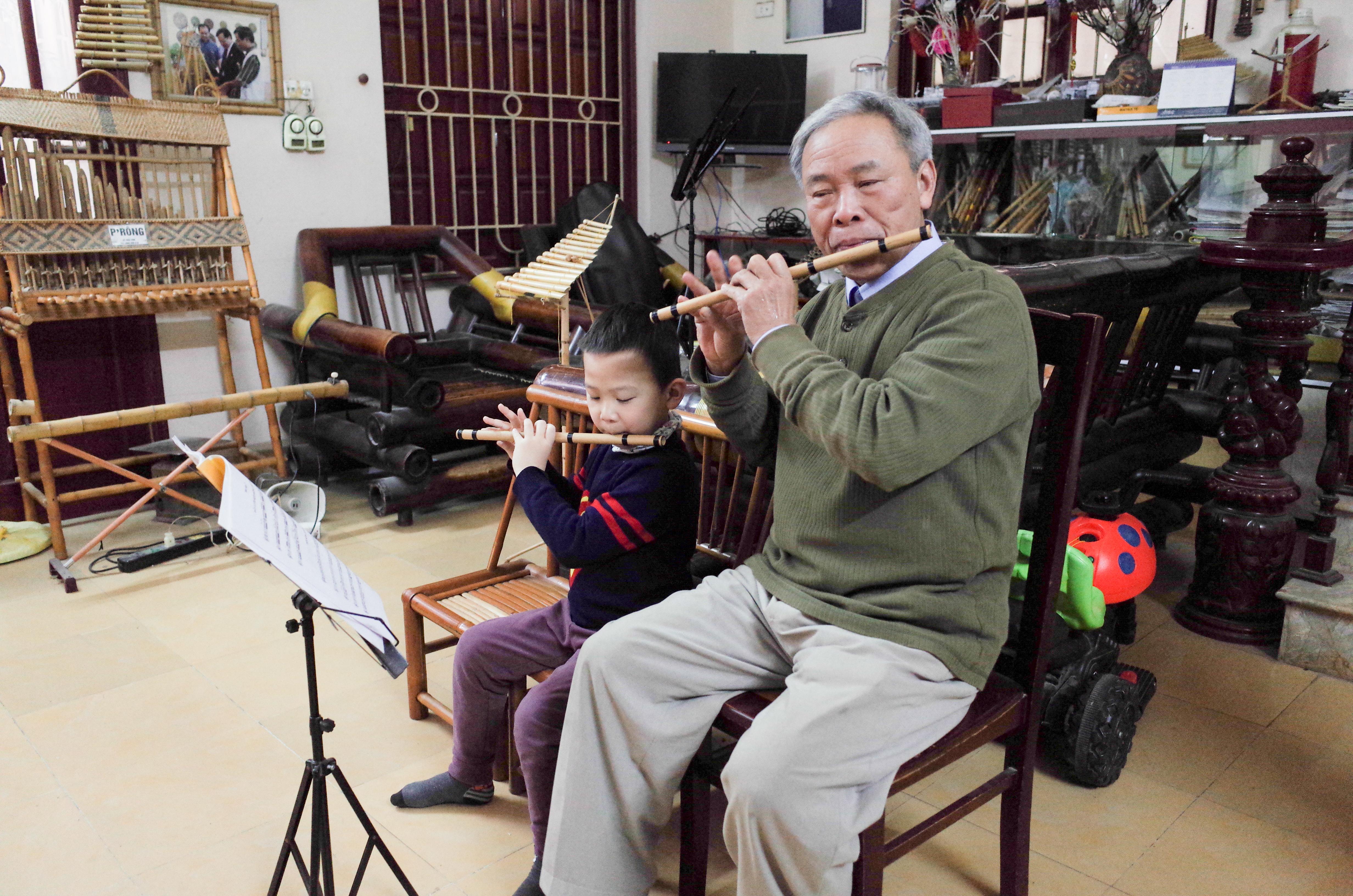 Người truyền giữ tiếng sáo dân tộc